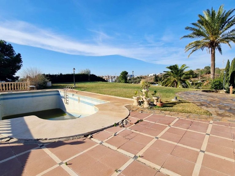 Villa for Sale in Benalmadena, Malaga 43