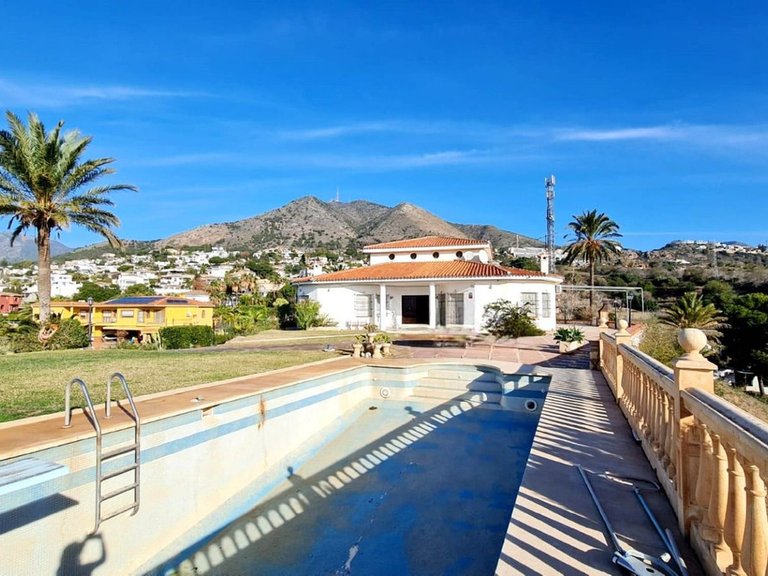 Villa for Sale in Benalmadena, Malaga 48