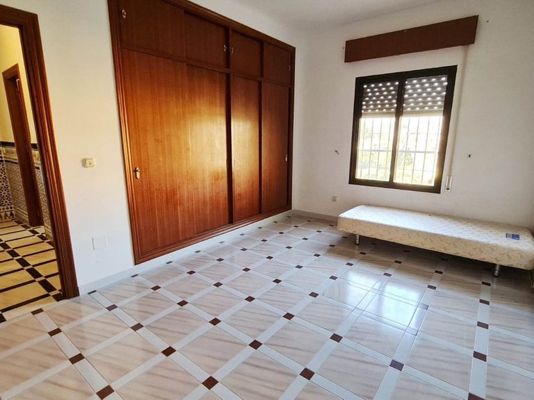 Villa for Sale in Benalmadena, Malaga 7