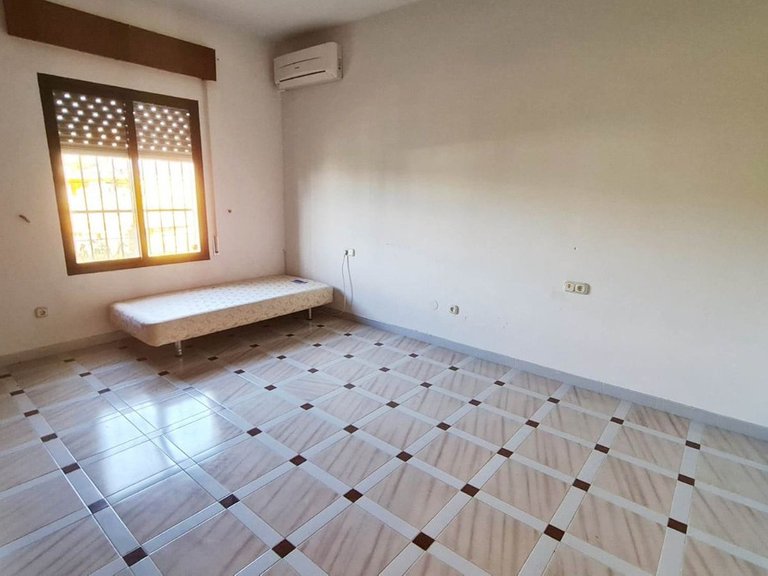 Villa for Sale in Benalmadena, Malaga 8