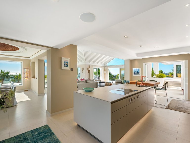 Villa for Sale in Benahavís, Malaga 13