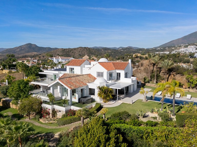 Villa for Sale in Benahavís, Malaga 2