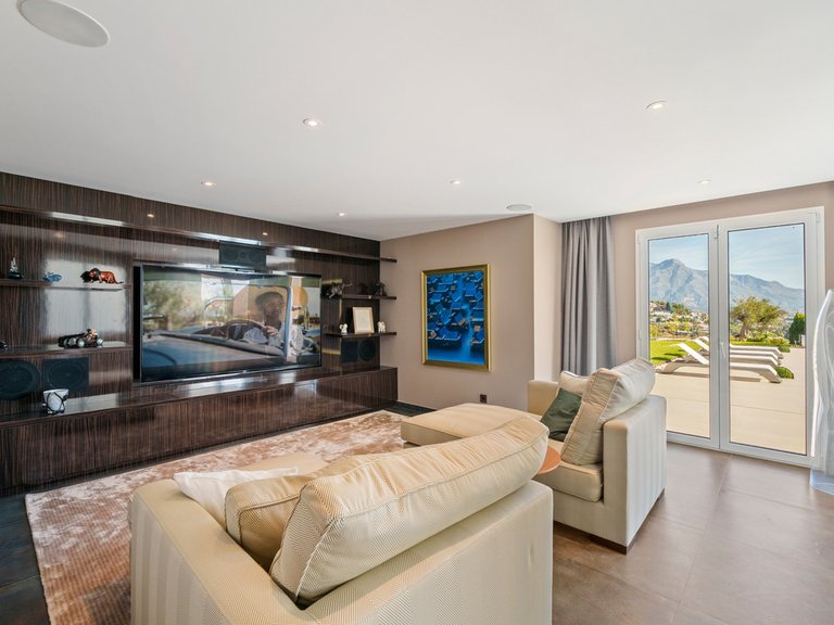Villa for Sale in Benahavís, Malaga 43