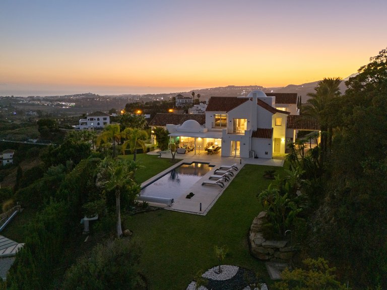 Villa for Sale in Benahavís, Malaga 60