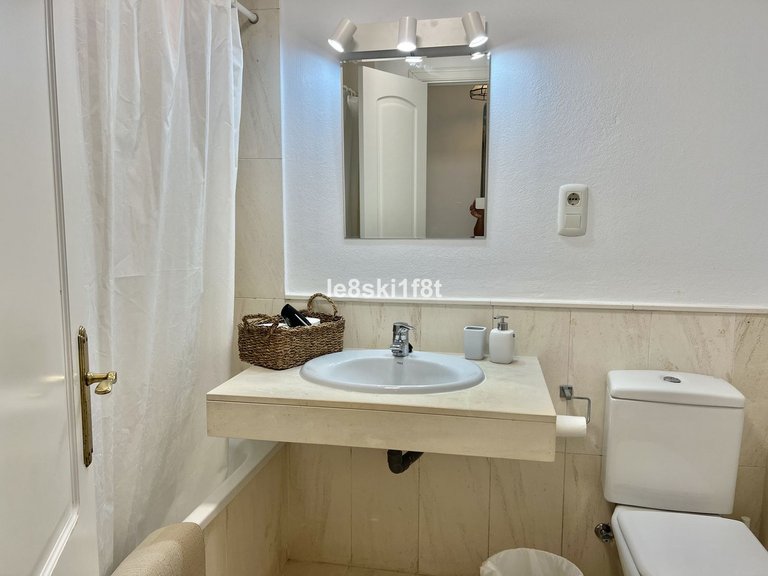 Apartment for Sale in Calahonda, Malaga 11