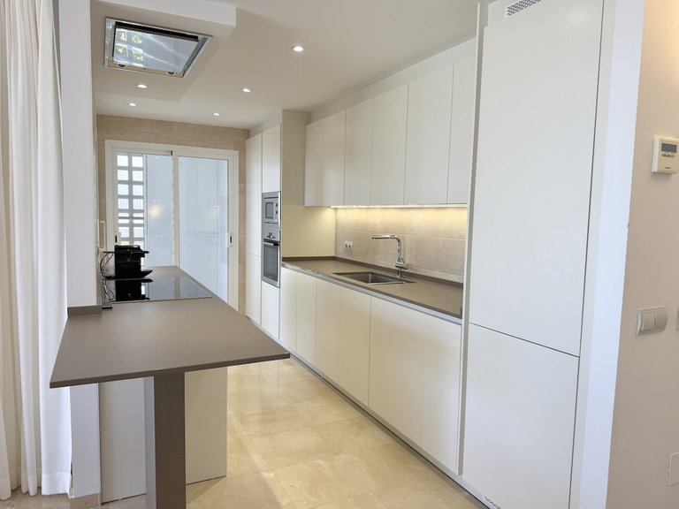 Apartment for Sale in La Mairena, Malaga 11