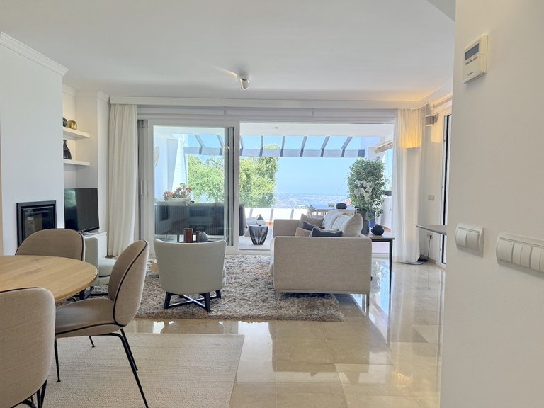 Apartment for Sale in La Mairena, Malaga 4