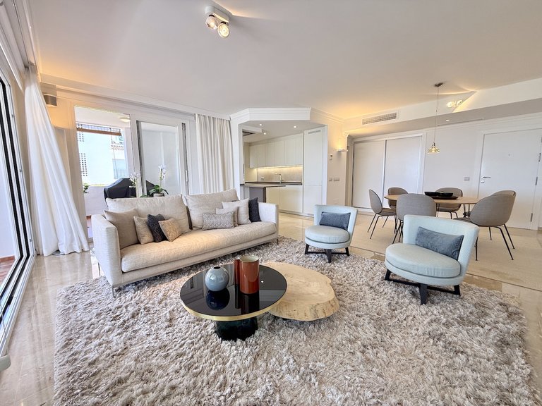 Apartment for Sale in La Mairena, Malaga 7