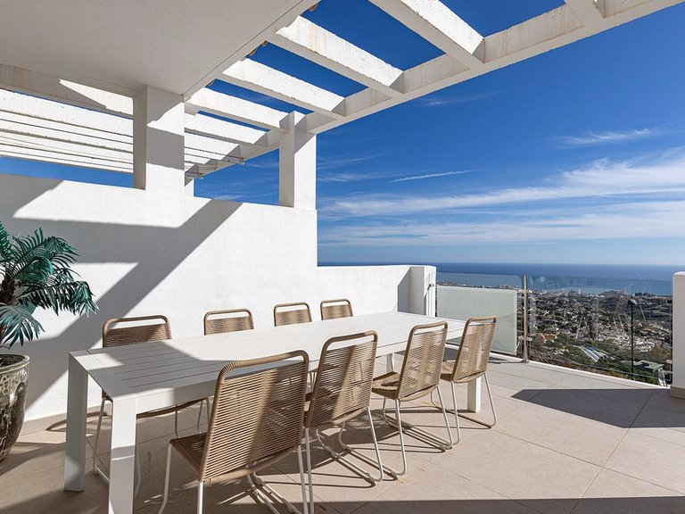 Apartment for Sale in Benalmadena, Malaga 1