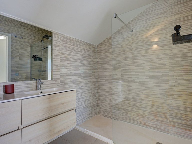 Apartment for Sale in Benalmadena, Malaga 11
