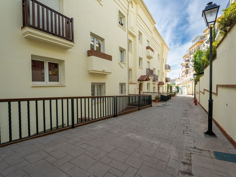 Apartment for Sale in Benalmadena, Malaga 28