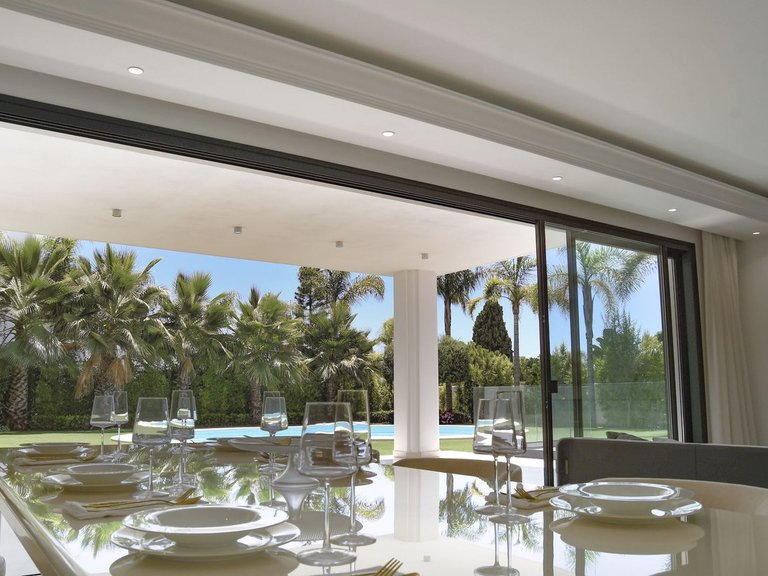 Villa for Sale in Costa del Sol The Golden Mile, Malaga 2