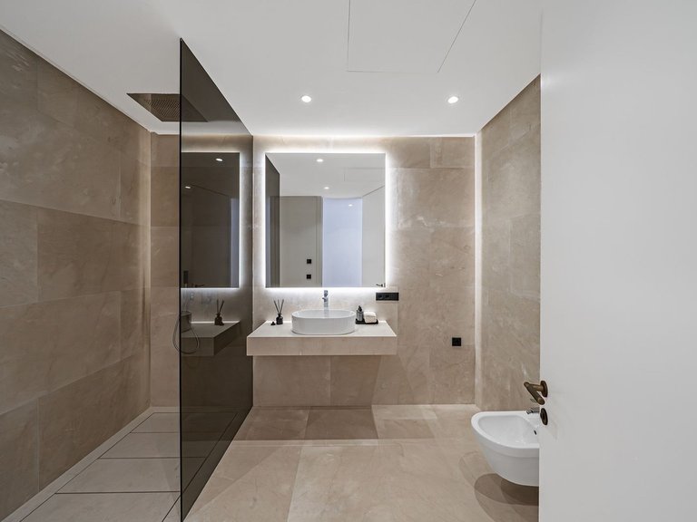 Villa for Sale in Costa del Sol The Golden Mile, Malaga 38