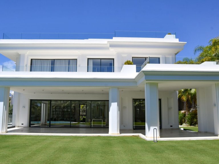 Villa for Sale in Costa del Sol The Golden Mile, Malaga 45