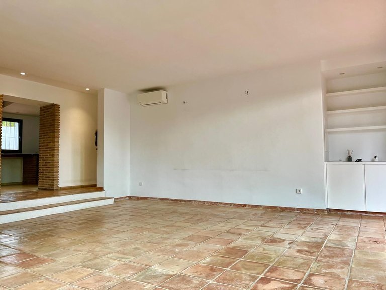 Villa for Sale in Nagüeles, Malaga 2