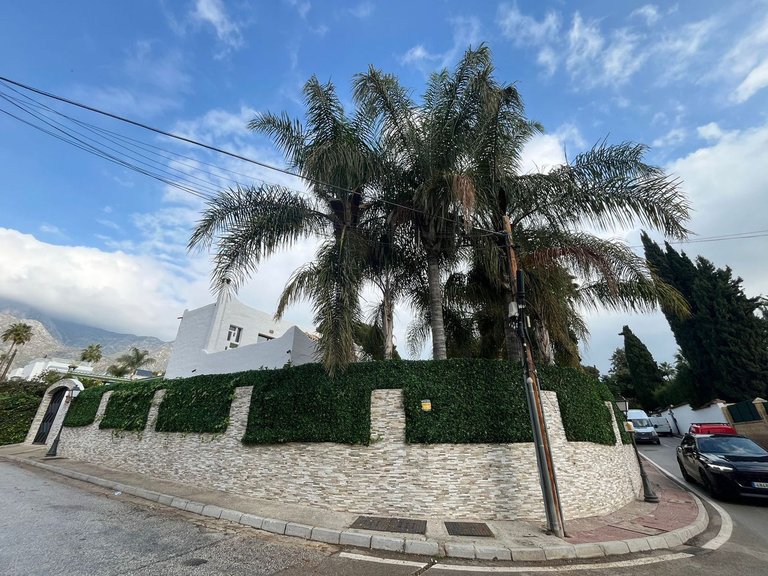 Villa for Sale in Nagüeles, Malaga 20