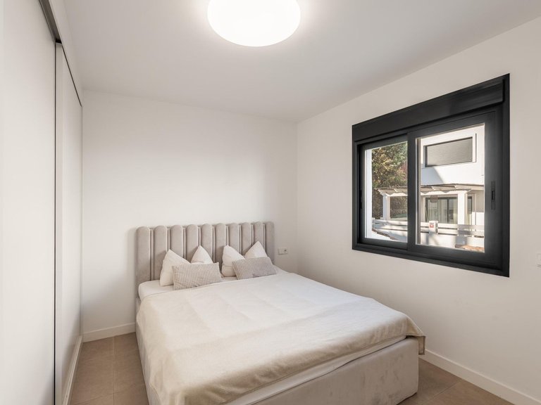 Villa for Sale in El Paraiso, Malaga 10