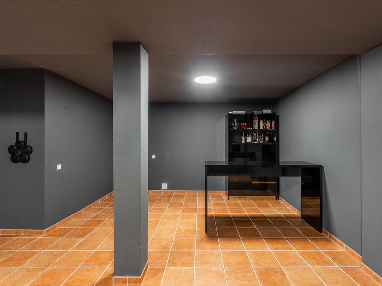 Villa for Sale in El Paraiso, Malaga 15
