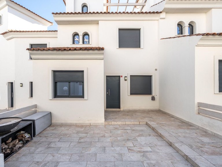 Villa for Sale in El Paraiso, Malaga 18