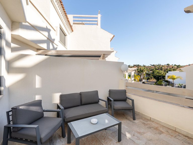 Villa for Sale in El Paraiso, Malaga 5