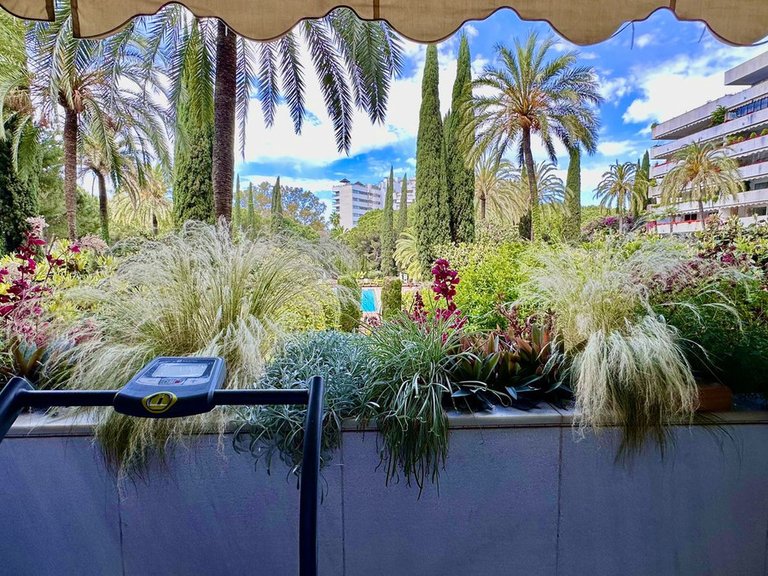 Apartment for Sale in The Golden Mile, Malaga 18