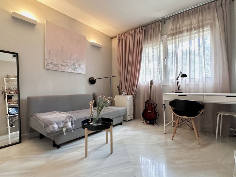 Apartment for Sale in The Golden Mile, Malaga 26