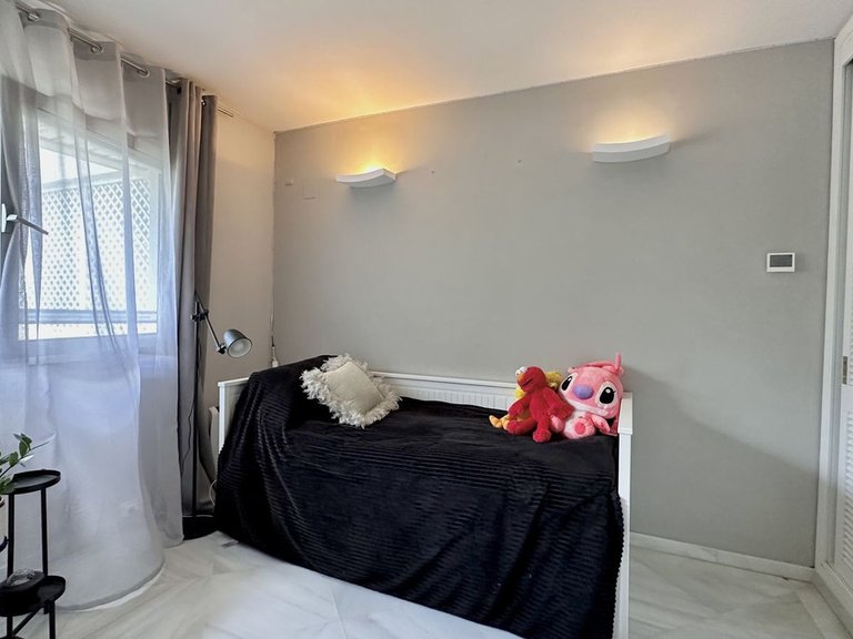 Apartment for Sale in The Golden Mile, Malaga 30