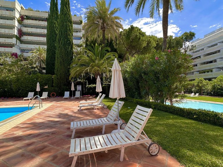 Apartment for Sale in The Golden Mile, Malaga 39