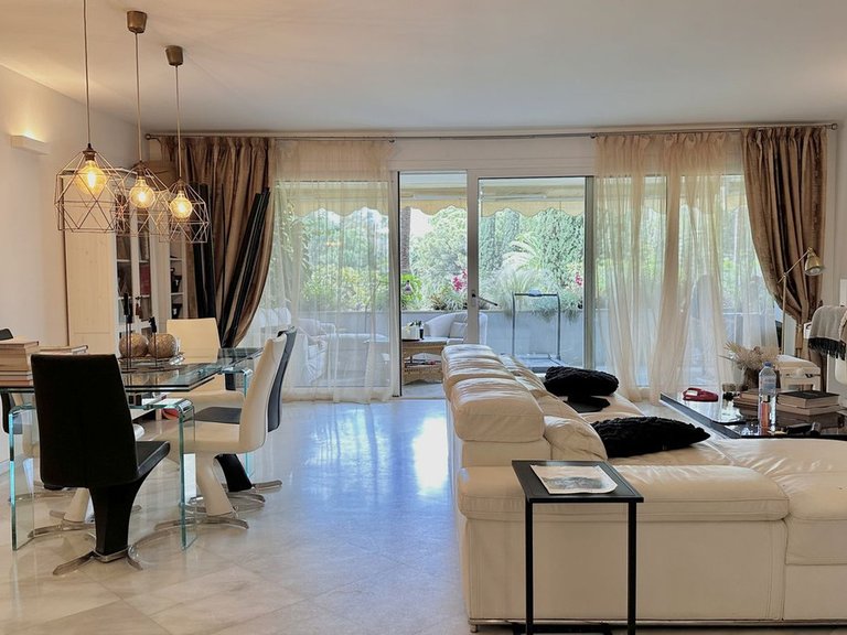 Apartment for Sale in The Golden Mile, Malaga 4