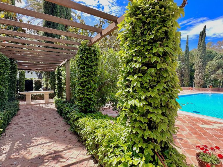 Apartment for Sale in The Golden Mile, Malaga 41