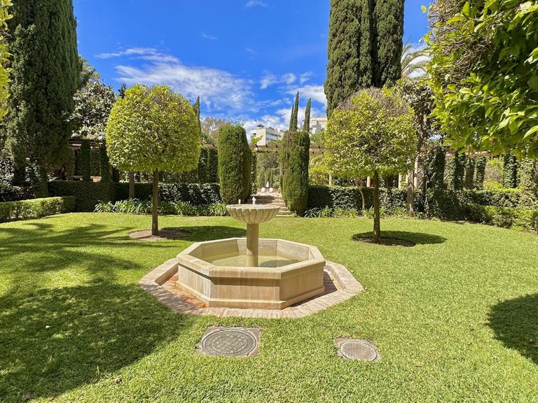 Apartment for Sale in The Golden Mile, Malaga 42