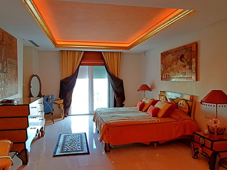 Apartment for Sale in New Golden Mile, Malaga 18