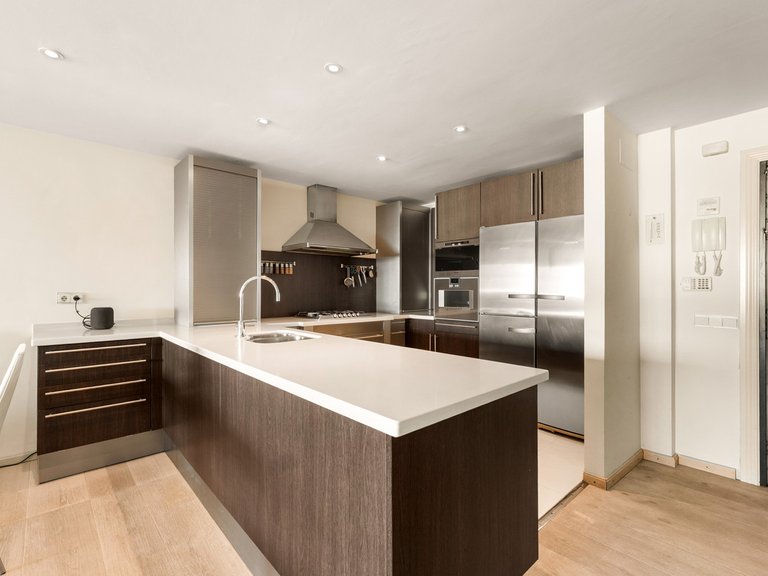 Apartment for Sale in Puerto Banús, Malaga 21