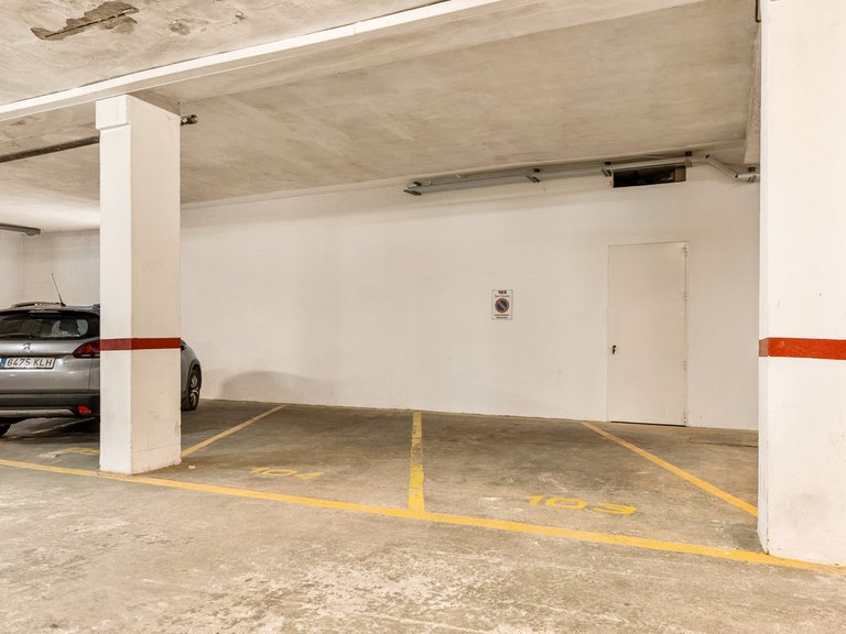 Apartment for Sale in Puerto Banús, Malaga 24