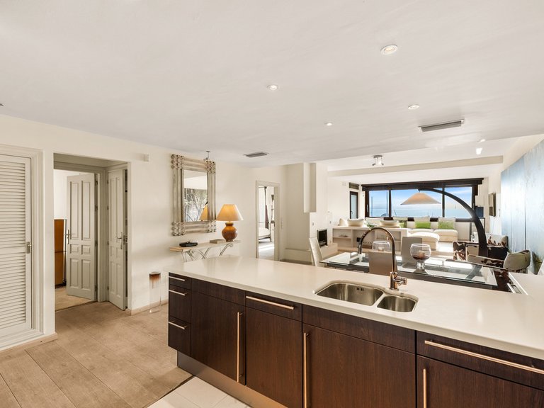 Apartment for Sale in Puerto Banús, Malaga 5