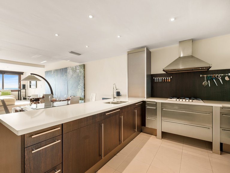 Apartment for Sale in Puerto Banús, Malaga 6