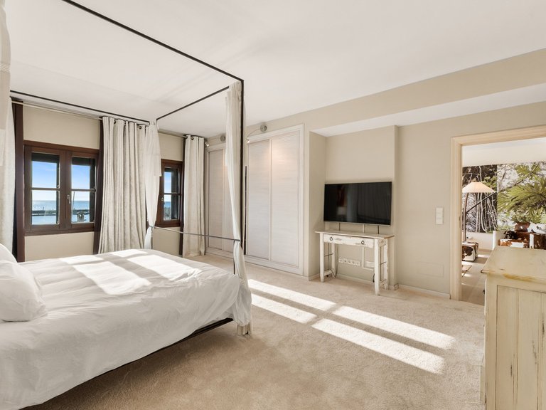 Apartment for Sale in Puerto Banús, Malaga 8