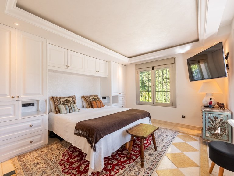Villa for Sale in San Pedro De Alcántara, Malaga 35