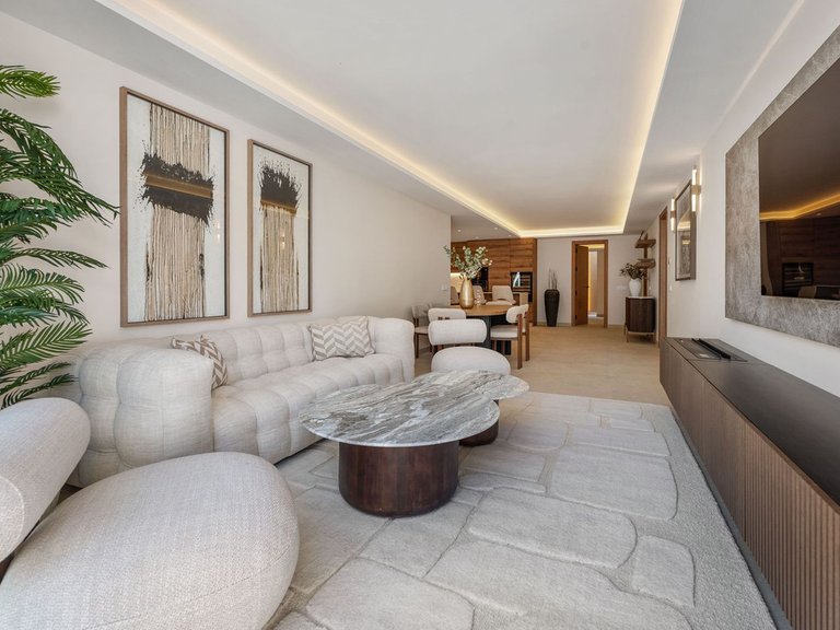 Apartment for Sale in Nueva Andalucía, Malaga 3