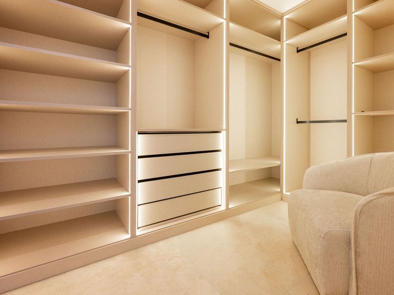 Apartment for Sale in Nueva Andalucía, Malaga 9
