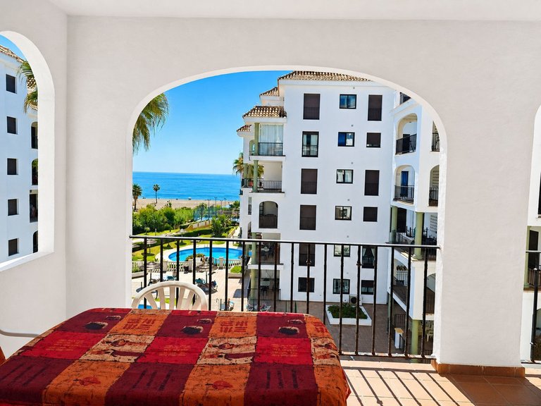 Villa for Sale in La Duquesa, Malaga 1