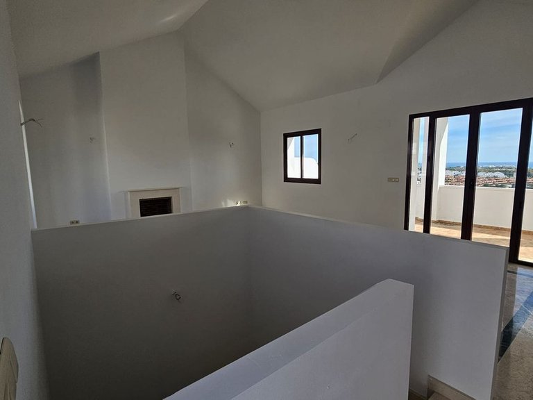 Villa for Sale in Doña Julia, Malaga 6