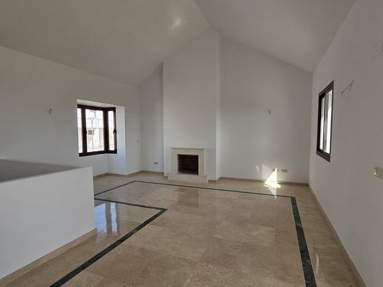 Villa for Sale in Doña Julia, Malaga 7
