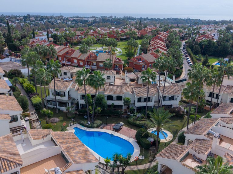 Villa for Sale in Estepona, Malaga 1
