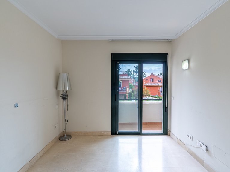 Villa for Sale in Estepona, Malaga 16