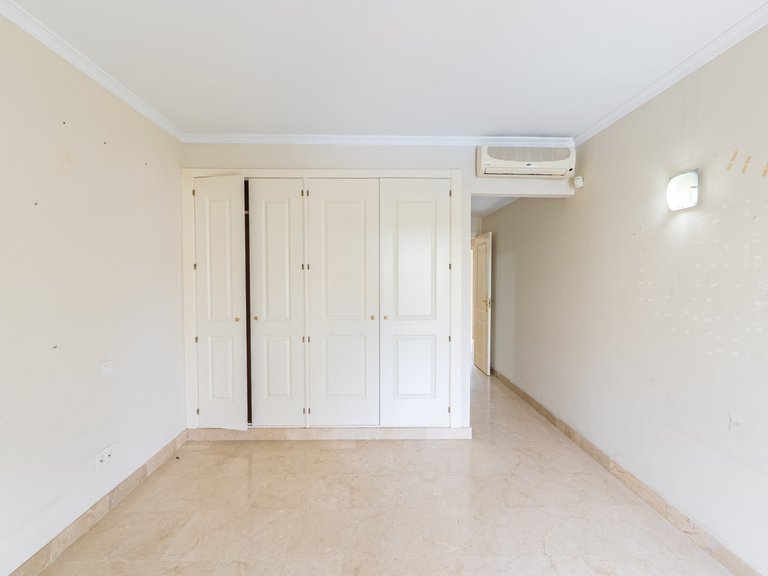 Villa for Sale in Estepona, Malaga 18