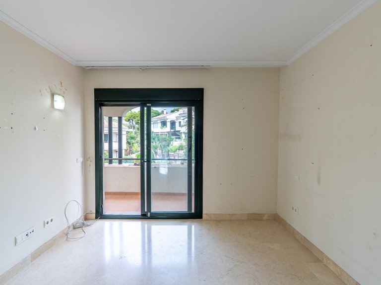 Villa for Sale in Estepona, Malaga 22