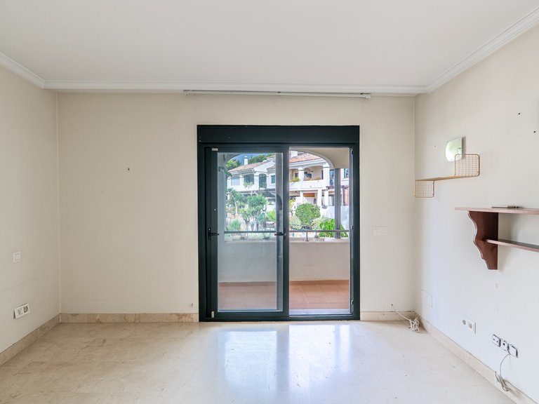 Villa for Sale in Estepona, Malaga 23