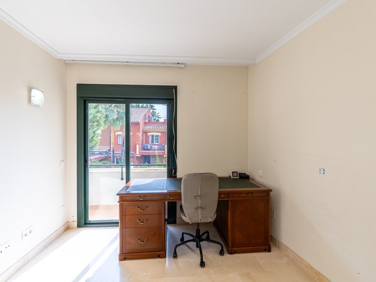 Villa for Sale in Estepona, Malaga 25