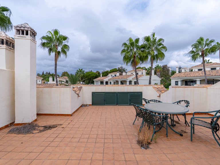 Villa for Sale in Estepona, Malaga 26